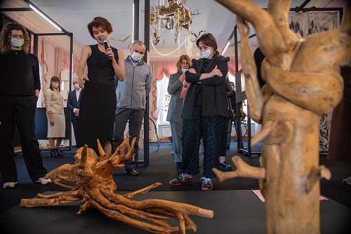 Фонд «ОМК-Участие» представил в Нижегородской области выставку в память о крупных лесных пожарах 2010 года в Выксунском районе 
